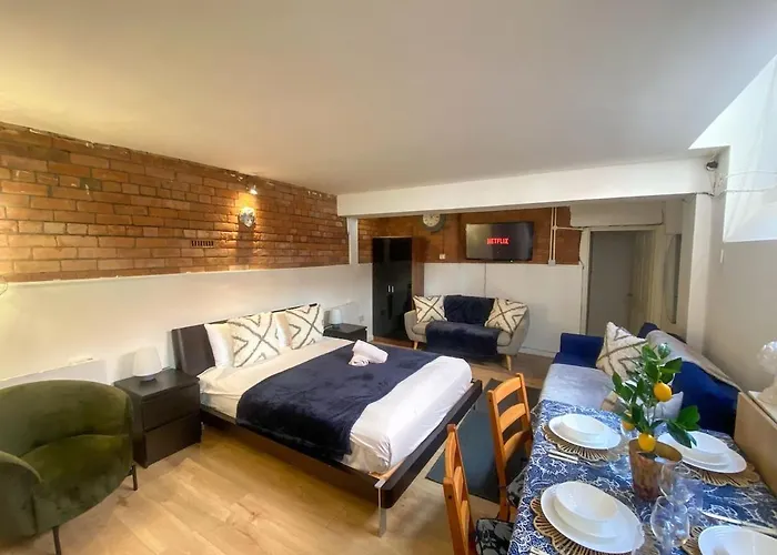 City Centre Beautiful & Cosy Studio